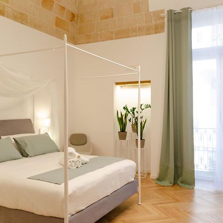 Apulialux - San Lorenzo Luxury Apartment Con Jacuzzi In Centro Brindisi Exterior foto