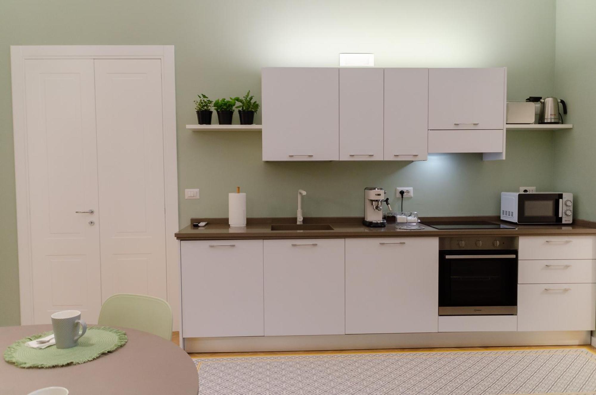 Apulialux - San Lorenzo Luxury Apartment Con Jacuzzi In Centro Brindisi Exterior foto
