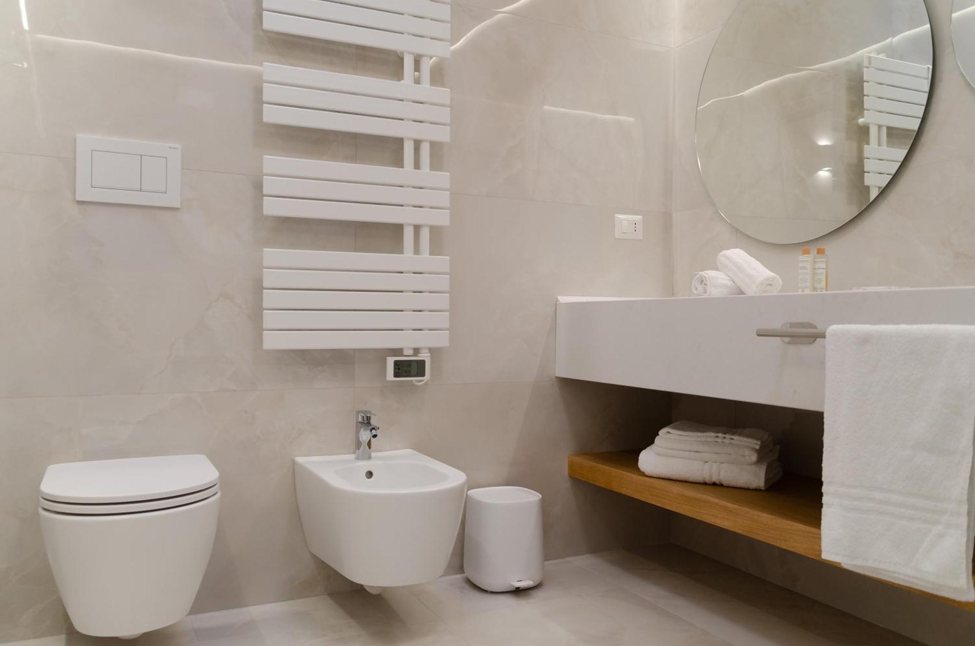Apulialux - San Lorenzo Luxury Apartment Con Jacuzzi In Centro Brindisi Exterior foto