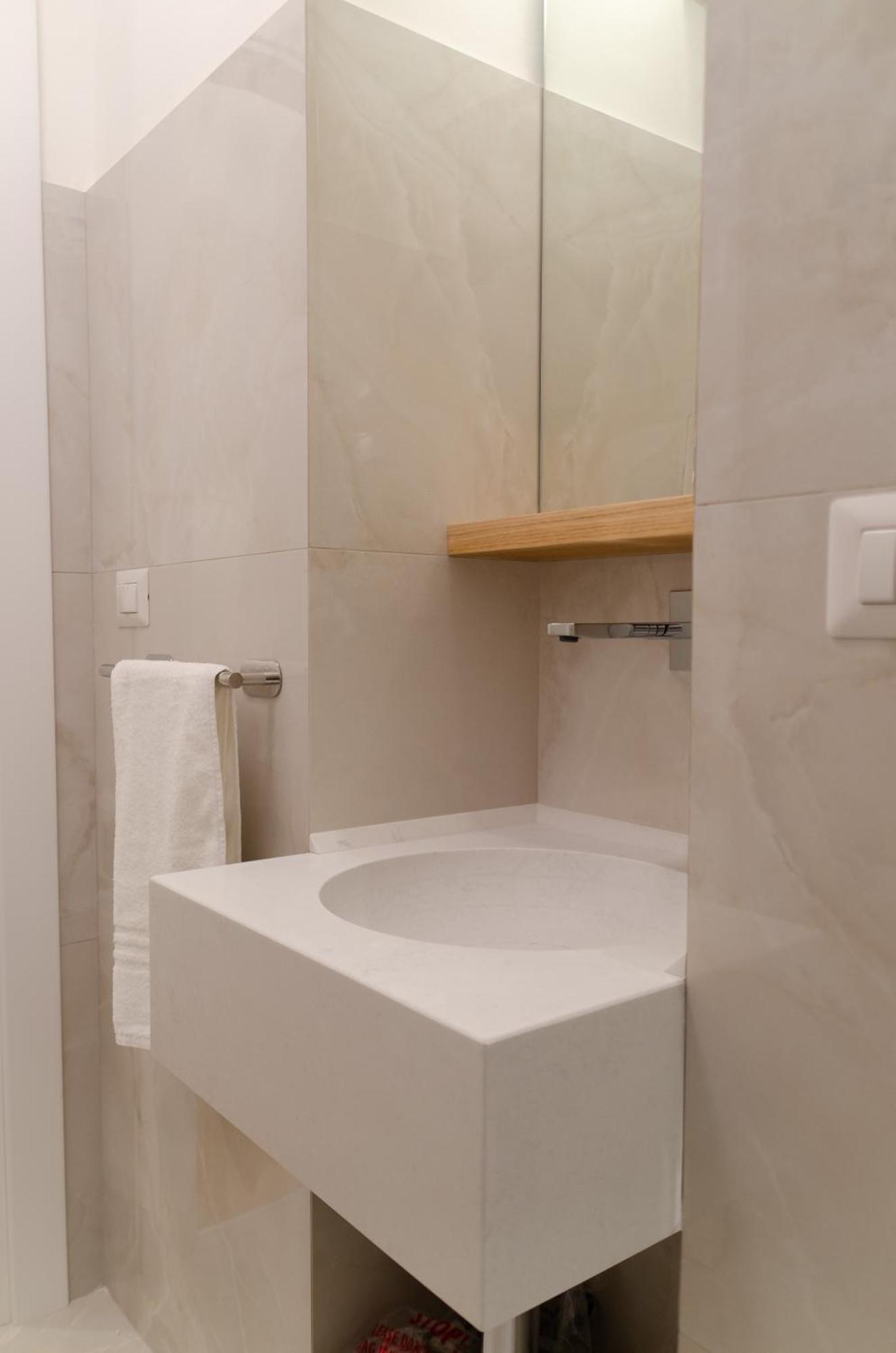 Apulialux - San Lorenzo Luxury Apartment Con Jacuzzi In Centro Brindisi Exterior foto